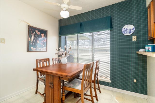 2306 Heather Street, Highlands, TX 77562