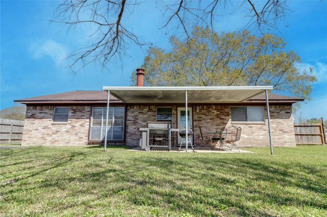 2306 Heather Street, Highlands, TX 77562