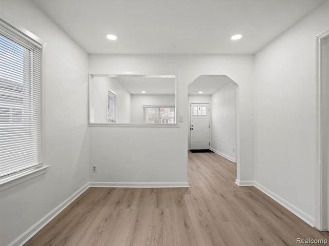 23409 Carlisle Avenue, Hazel Park, MI 48030