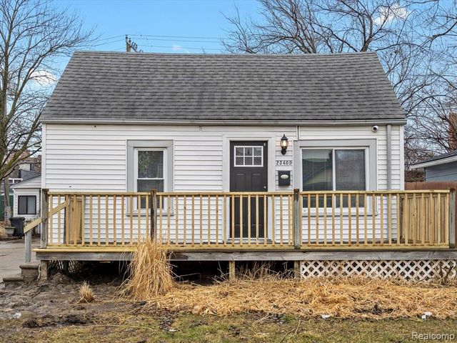 23409 Carlisle Avenue, Hazel Park, MI 48030