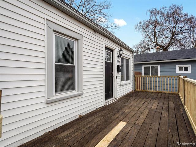 23409 Carlisle Avenue, Hazel Park, MI 48030