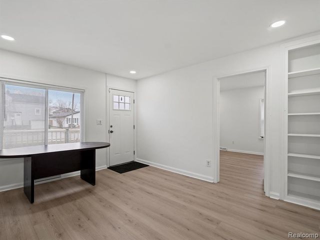 23409 Carlisle Avenue, Hazel Park, MI 48030