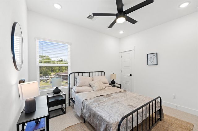 5812 Highland Sky Lane, Houston, TX 77091