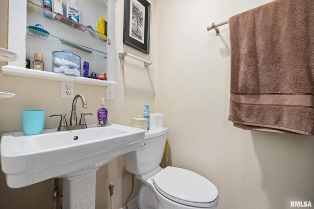 420 Brentwood Rd Unit 201, Morton, IL 61550