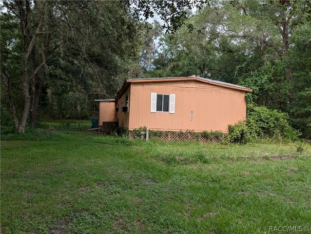 9711 S Berkshire Avenue, Inverness, FL 34452
