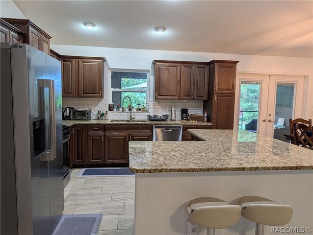9711 S Berkshire Avenue, Inverness, FL 34452