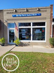 19531 Mack Avenue Avenue, Grosse Pointe Woods, MI 48236