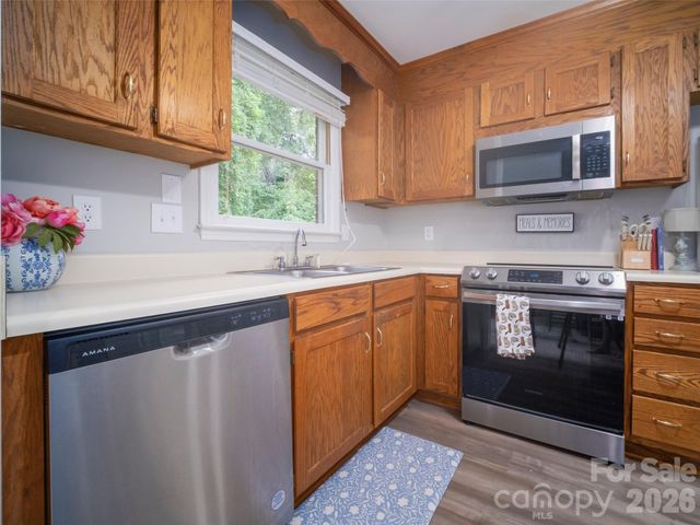 2039 Union Road E, Gastonia, NC 28054