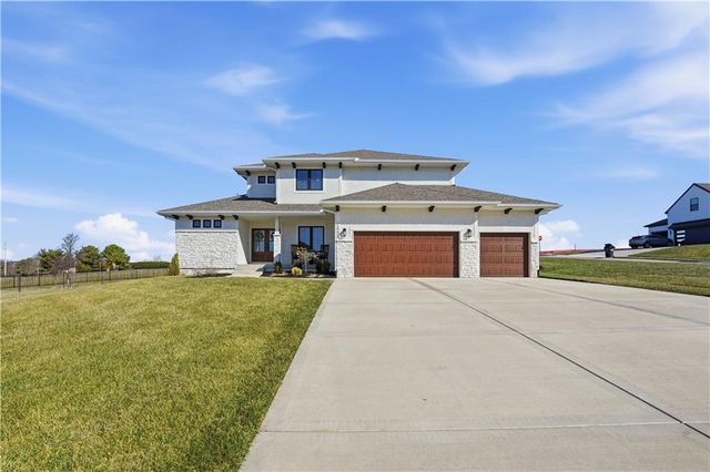13226 Switchgrass Court, Kearney, MO 64060