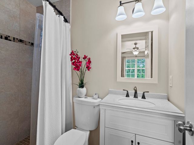 1901 Indian River Boulevard 201A, Vero Beach, FL 32960