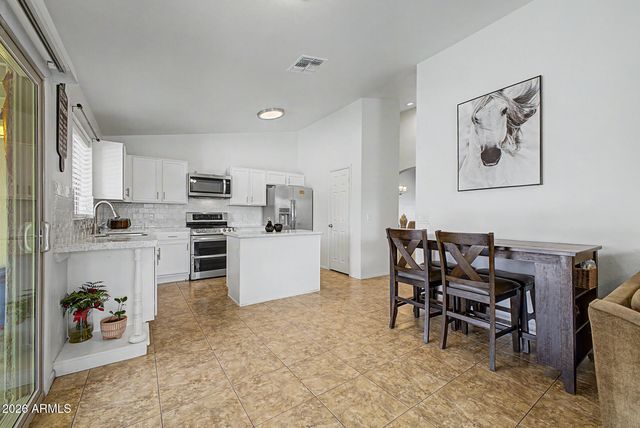 8552 W MEADOWBROOK Avenue, Phoenix, AZ 85037
