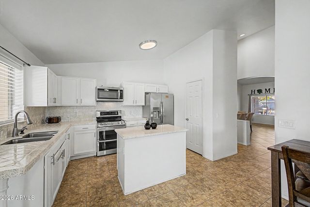 8552 W MEADOWBROOK Avenue, Phoenix, AZ 85037