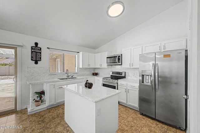 8552 W MEADOWBROOK Avenue, Phoenix, AZ 85037
