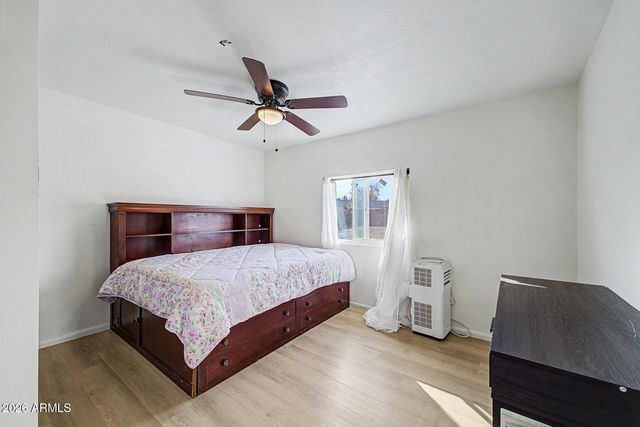 8552 W MEADOWBROOK Avenue, Phoenix, AZ 85037