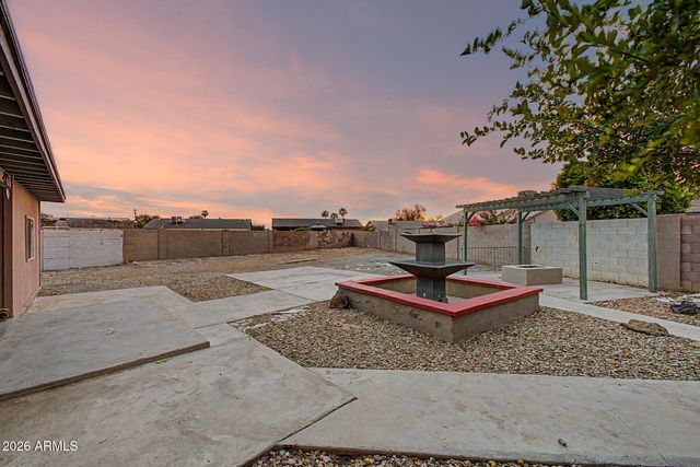 8552 W MEADOWBROOK Avenue, Phoenix, AZ 85037
