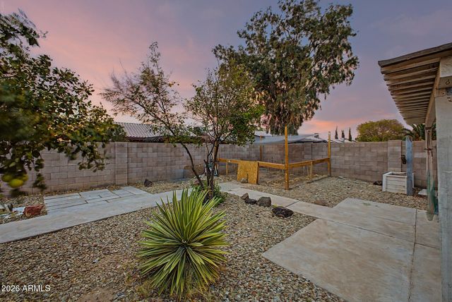 8552 W MEADOWBROOK Avenue, Phoenix, AZ 85037