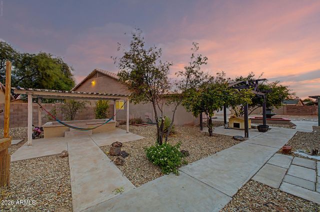 8552 W MEADOWBROOK Avenue, Phoenix, AZ 85037