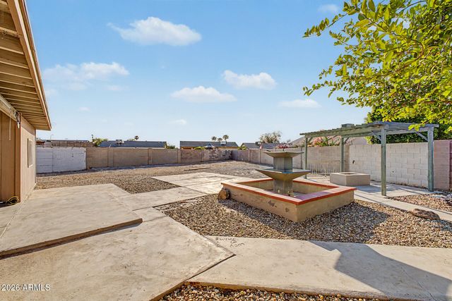 8552 W MEADOWBROOK Avenue, Phoenix, AZ 85037