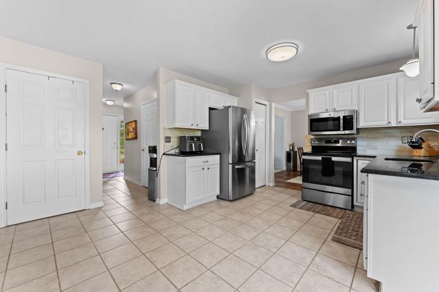 9128 Meadow View Lane, York Twp, MI 48176