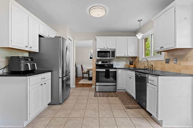 9128 Meadow View Lane, York Twp, MI 48176