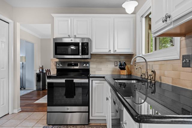 9128 Meadow View Lane, York Twp, MI 48176