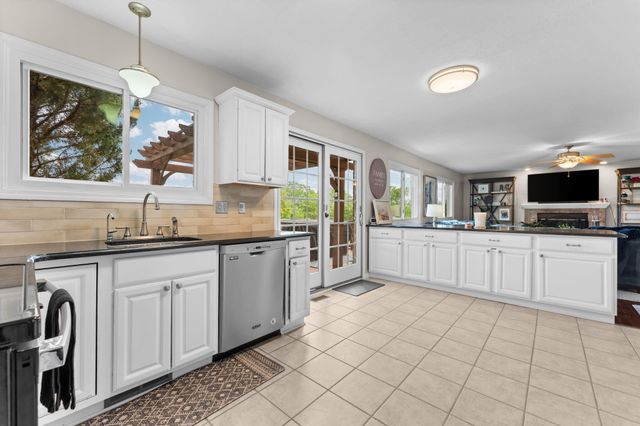 9128 Meadow View Lane, York Twp, MI 48176