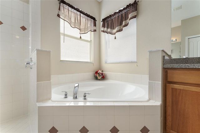 36300 GRAND ISLAND OAKS CIRCLE, Grand Island, FL 32735