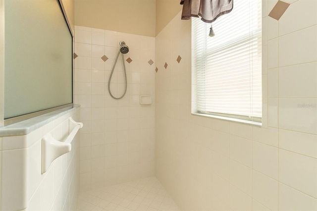 36300 GRAND ISLAND OAKS CIRCLE, Grand Island, FL 32735