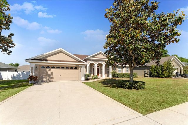 36300 GRAND ISLAND OAKS CIRCLE, Grand Island, FL 32735