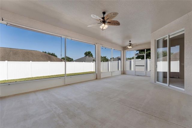 36300 GRAND ISLAND OAKS CIRCLE, Grand Island, FL 32735