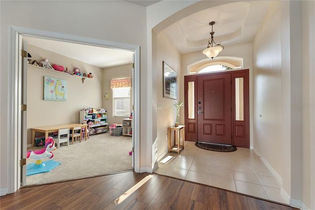 36300 GRAND ISLAND OAKS CIRCLE, Grand Island, FL 32735
