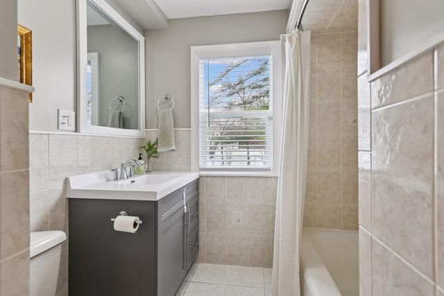 2031 Hampshire Avenue S, Saint Louis Park, MN 55426