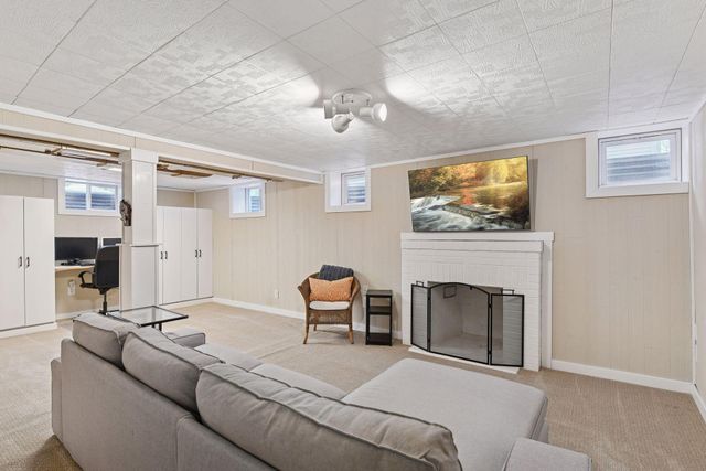 2031 Hampshire Avenue S, Saint Louis Park, MN 55426