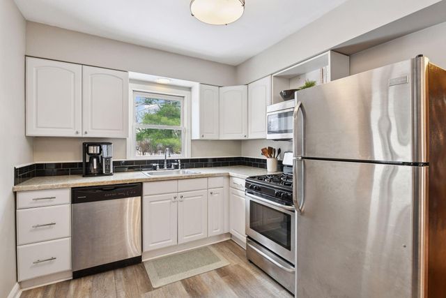 2031 Hampshire Avenue S, Saint Louis Park, MN 55426