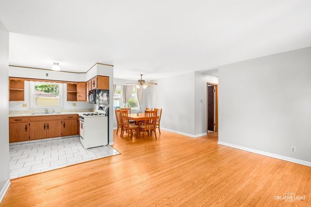1732 Roanoak Avenue, Aurora, IL 60506
