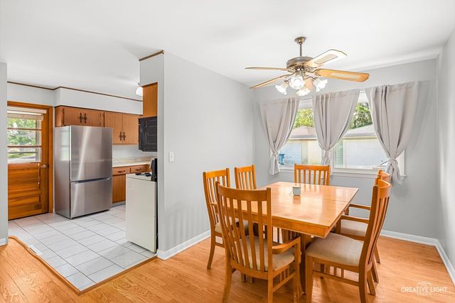 1732 Roanoak Avenue, Aurora, IL 60506