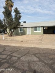 8048 W HAZELWOOD Street, Phoenix, AZ 85033