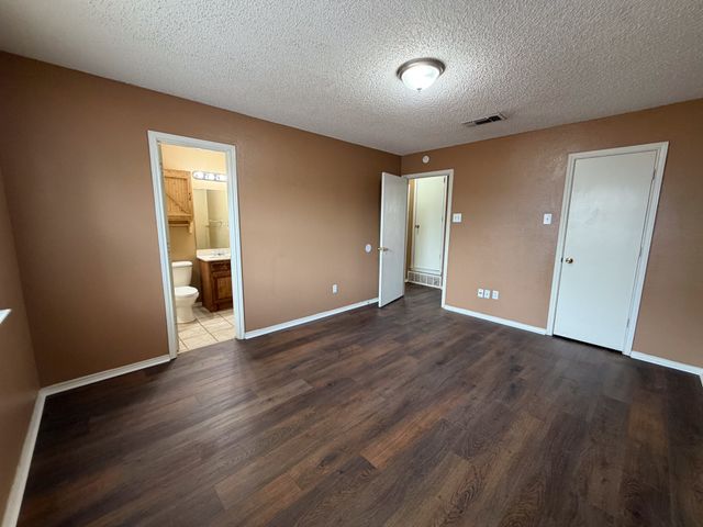 921 Park Place Boulevard, Midlothian, TX 76065