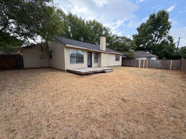 921 Park Place Boulevard, Midlothian, TX 76065