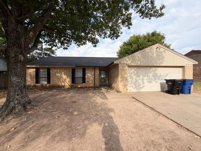 921 Park Place Boulevard, Midlothian, TX 76065