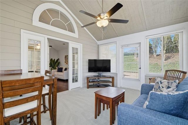 2132 Carefree Circle 10, Marietta, GA 30062