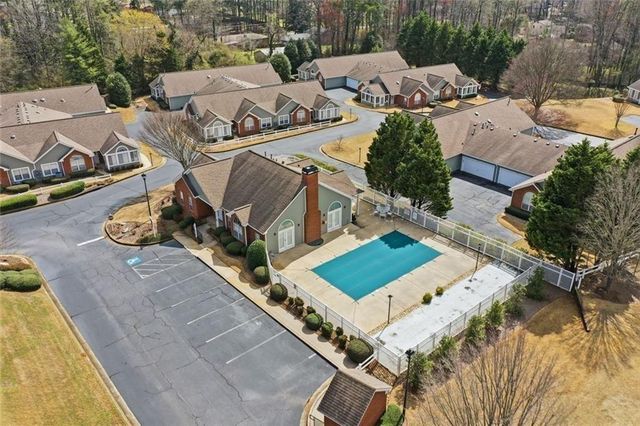 2132 Carefree Circle 10, Marietta, GA 30062