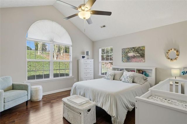 2132 Carefree Circle 10, Marietta, GA 30062