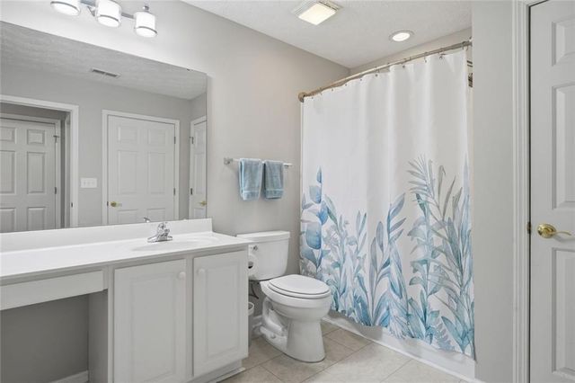 2132 Carefree Circle 10, Marietta, GA 30062