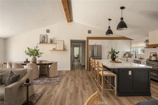 1133 El Camino, Costa Mesa, CA 92626