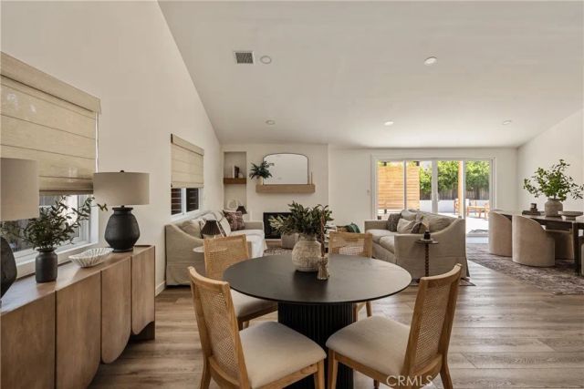 1133 El Camino, Costa Mesa, CA 92626