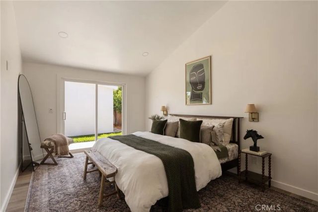 1133 El Camino, Costa Mesa, CA 92626
