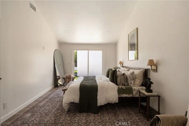 1133 El Camino, Costa Mesa, CA 92626