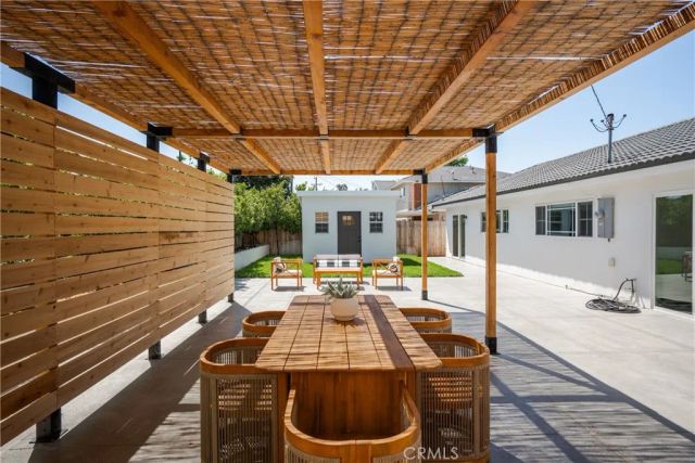 1133 El Camino, Costa Mesa, CA 92626