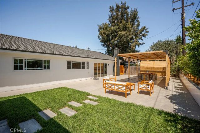 1133 El Camino, Costa Mesa, CA 92626